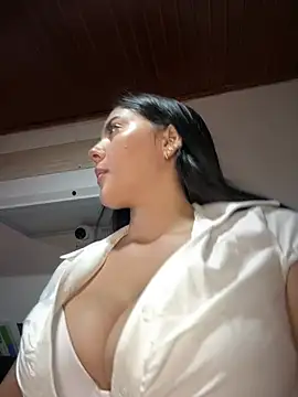 MarianaBenz online show from April 2026 12:12:02 AM