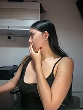 MarianaBenz online show from April 2026 11:55:01 PM