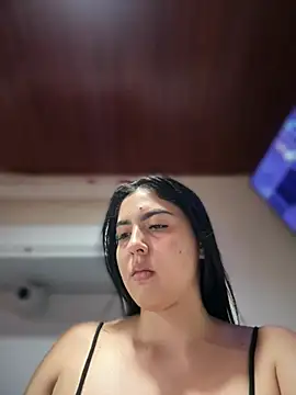 MarianaBenz online show from February 2026 11:55:02 PM