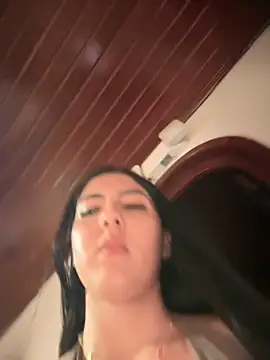 MarianaBenz online show from November 2025 11:31:01 PM