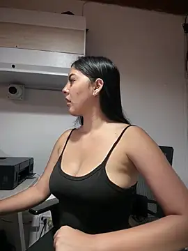 MarianaBenz online show from April 2026 12:12:01 AM