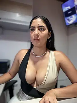 MarianaBenz online show from October 2025 11:49:01 PM