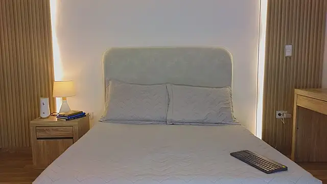 KristennBlue online show from March 2026 12:03:02 PM