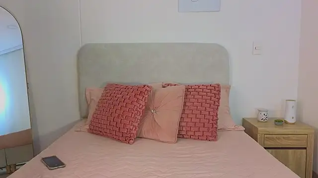 KristennBlue online show from December 2025 11:34:02 AM