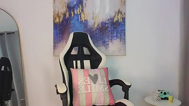 KristennBlue online show from November 2025 11:53:02 AM