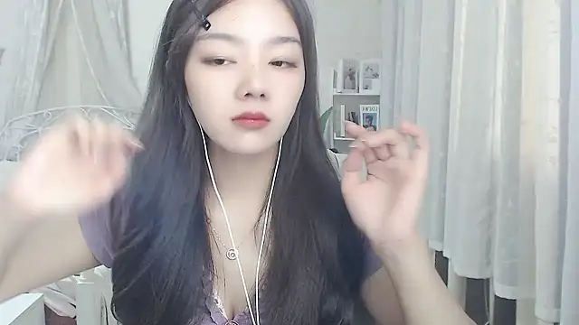 Jenny-Z online show from April 2026 02:04:02 AM