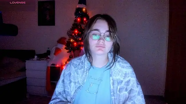 AnnaRoading online show from December 2024 07:42:02 PM