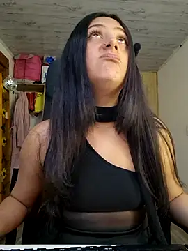Snapshot of mari_mar69 chatting on July 2026 01:06:01 PM mari mar69 online show from July 2026 01:06:01 PM