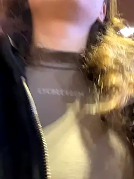 QuitieLia online show from October 2025 08:22:01 AM