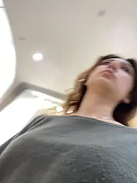 QuitieLia online show from February 2026 08:23:02 AM