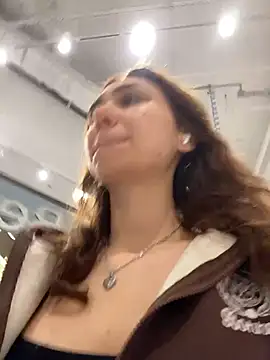 QuitieLia online show from March 2026 07:20:01 AM