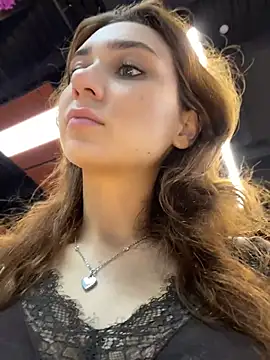 QuitieLia online show from April 2026 12:51:02 PM