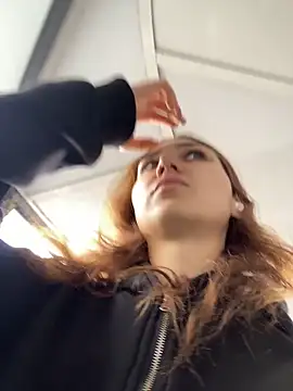 QuitieLia online show from April 2026 07:23:01 AM