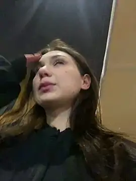 QuitieLia online show from January 2025 03:08:02 PM