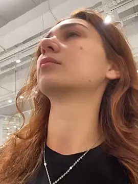 QuitieLia online show from December 2025 08:25:02 AM