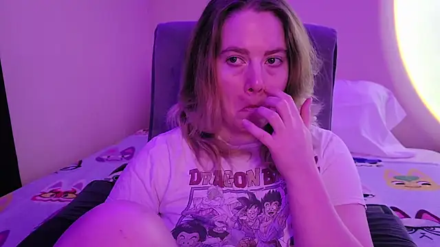 InternetFairy XO online show from December 2025 04:44:02 AM