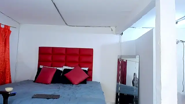 LyonGallego  online show from November 2025 10:19:02 AM