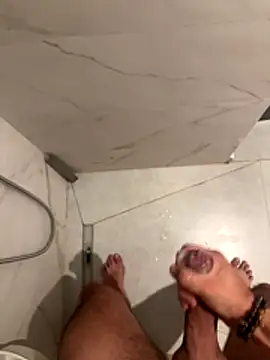 cagoulegrosse online show from December 2025 08:37:01 PM