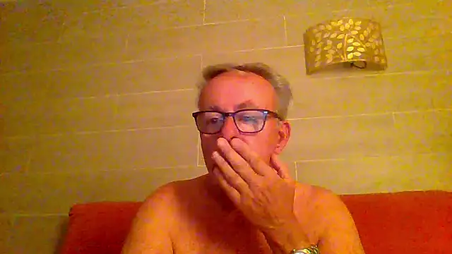 tuggy59 online show from May 2026 04:10:01 AM