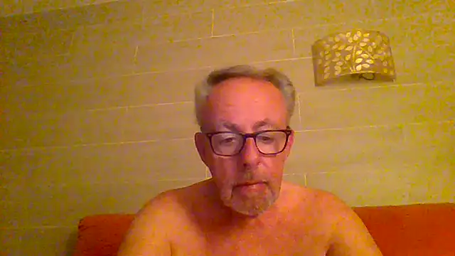 tuggy59 online show from May 2026 04:33:02 AM