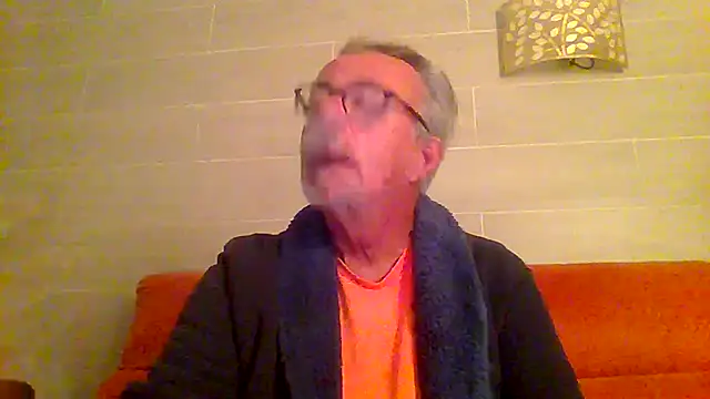 tuggy59 online show from December 2025 05:20:02 AM