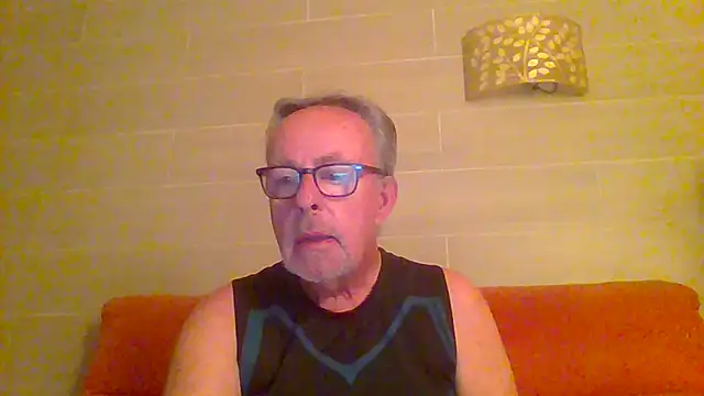 Snapshot of tuggy59 chatting on June 2026 03:34:02 AM tuggy59 online show from June 2026 03:34:02 AM