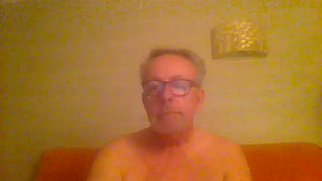 tuggy59 online show from May 2026 04:10:02 AM