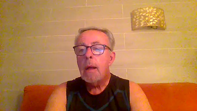Snapshot of tuggy59 chatting on July 2026 05:04:02 AM tuggy59 online show from July 2026 05:04:02 AM