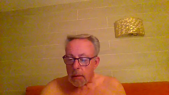 tuggy59 online show from May 2026 04:23:01 AM