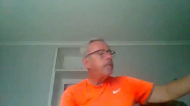 Snapshot of tuggy59 chatting on September 2025 05:41:01 AM tuggy59 online show from September 2025 05:41:01 AM
