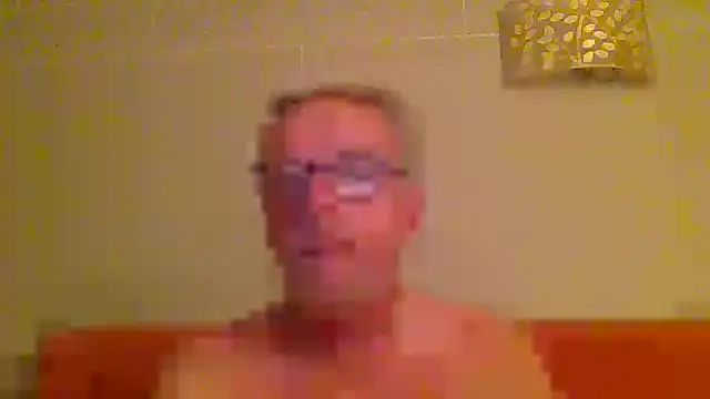 Snapshot of tuggy59 chatting on July 2026 04:52:02 AM tuggy59 online show from July 2026 04:52:02 AM