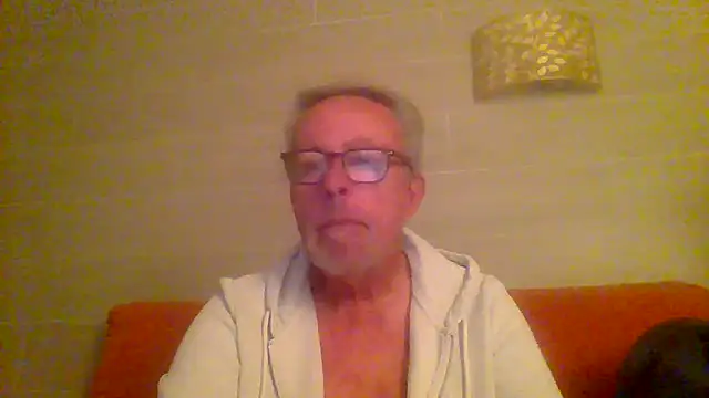 tuggy59 online show from April 2026 03:35:01 AM