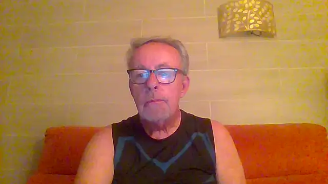 Snapshot of tuggy59 chatting on June 2026 03:56:01 AM tuggy59 online show from June 2026 03:56:01 AM