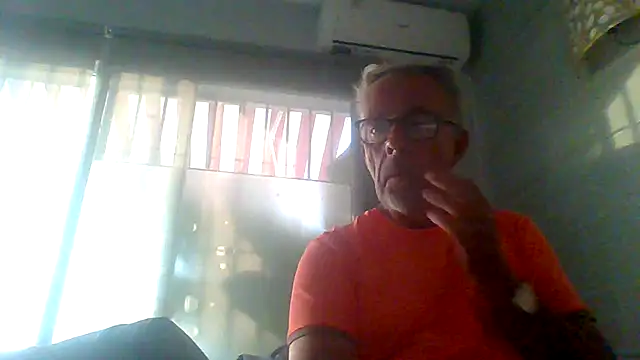 tuggy59 online show from October 2025 07:18:02 AM