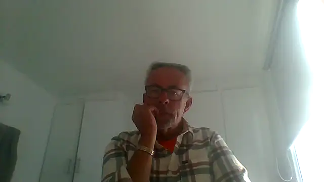 Snapshot of tuggy59 chatting on September 2025 03:04:01 PM tuggy59 online show from September 2025 03:04:01 PM