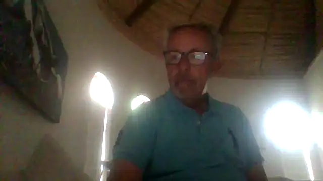 Snapshot of tuggy59 chatting on October 2025 05:05:02 AM tuggy59 online show from October 2025 05:05:02 AM