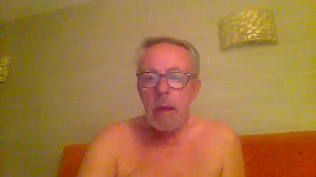 tuggy59 online show from April 2026 03:53:01 AM