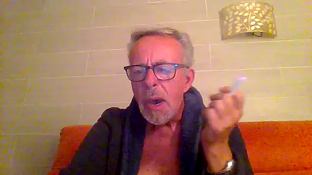 tuggy59 online show from December 2025 05:52:01 AM