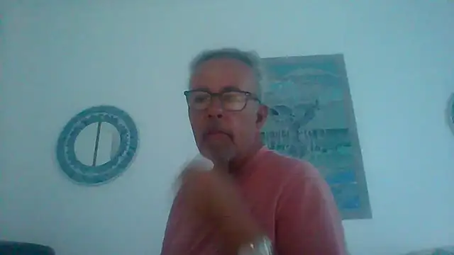 Snapshot of tuggy59 chatting on September 2025 04:52:01 AM tuggy59 online show from September 2025 04:52:01 AM
