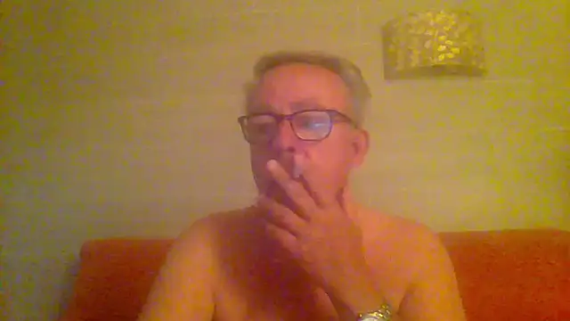 tuggy59 online show from May 2026 04:58:01 AM