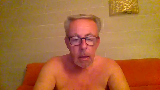 Snapshot of tuggy59 chatting on July 2026 04:57:02 AM tuggy59 online show from July 2026 04:57:02 AM
