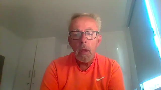 Snapshot of tuggy59 chatting on September 2025 05:02:02 AM tuggy59 online show from September 2025 05:02:02 AM