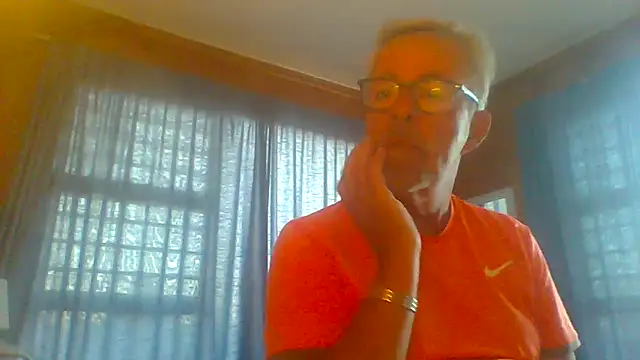 Snapshot of tuggy59 chatting on September 2025 04:41:01 AM tuggy59 online show from September 2025 04:41:01 AM