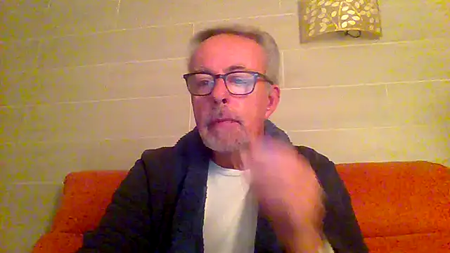 tuggy59 online show from December 2025 05:31:01 AM