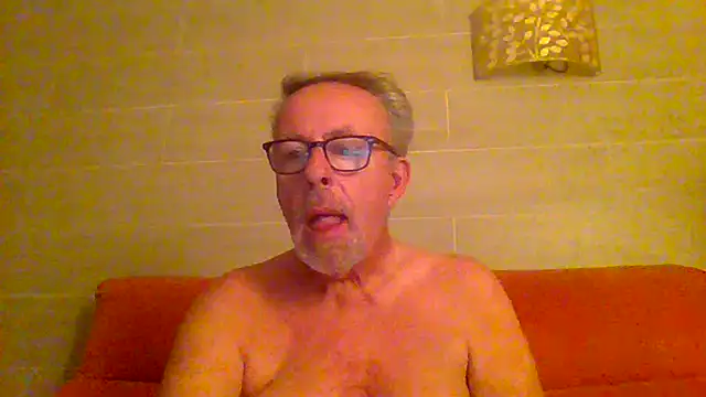 Snapshot of tuggy59 chatting on June 2026 03:55:01 AM tuggy59 online show from June 2026 03:55:01 AM