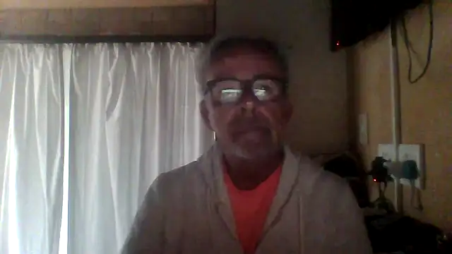 Snapshot of tuggy59 chatting on October 2025 05:20:01 AM tuggy59 online show from October 2025 05:20:01 AM