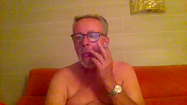 Snapshot of tuggy59 chatting on June 2026 04:07:01 AM tuggy59 online show from June 2026 04:07:01 AM