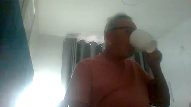 Snapshot of tuggy59 chatting on October 2025 04:14:01 AM tuggy59 online show from October 2025 04:14:01 AM