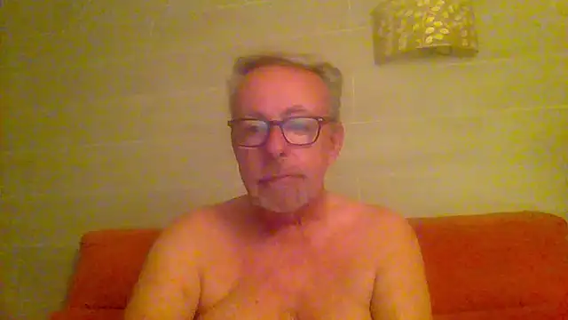 tuggy59 online show from April 2026 03:25:02 AM