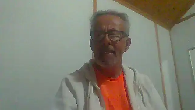 Snapshot of tuggy59 chatting on September 2025 06:41:01 AM tuggy59 online show from September 2025 06:41:01 AM